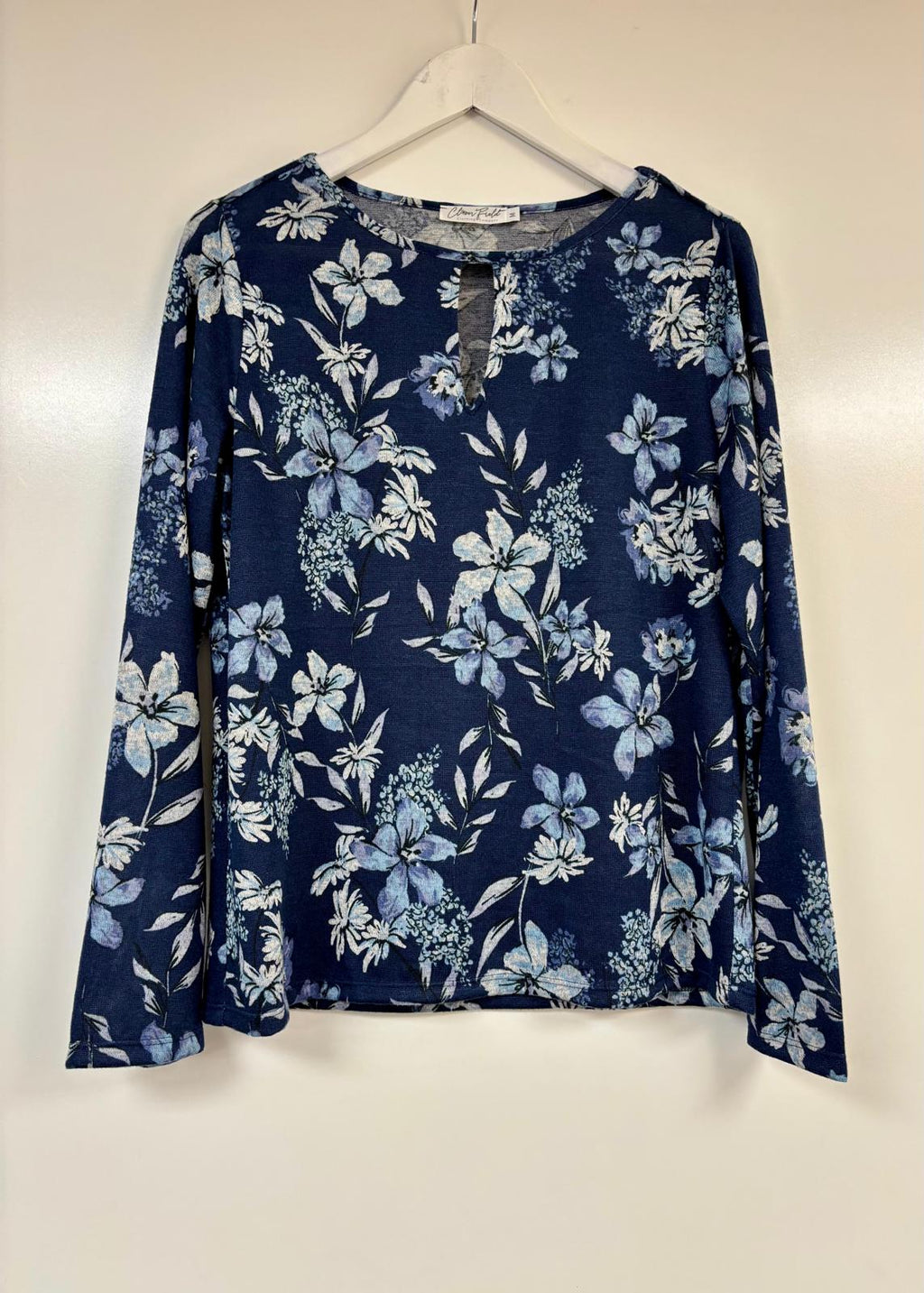 Pippa keyhole cosy top