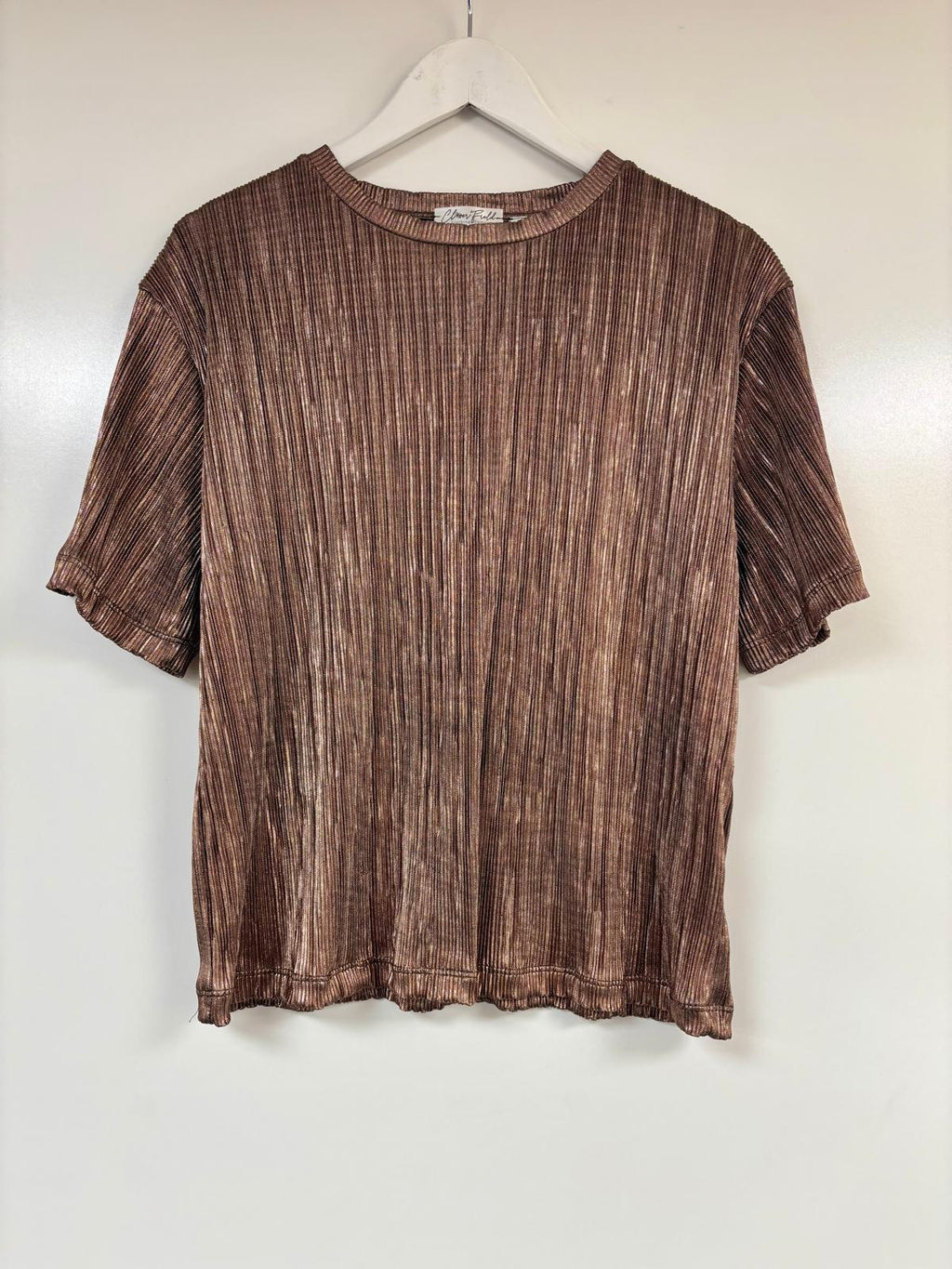 Tally metallic plisse tee