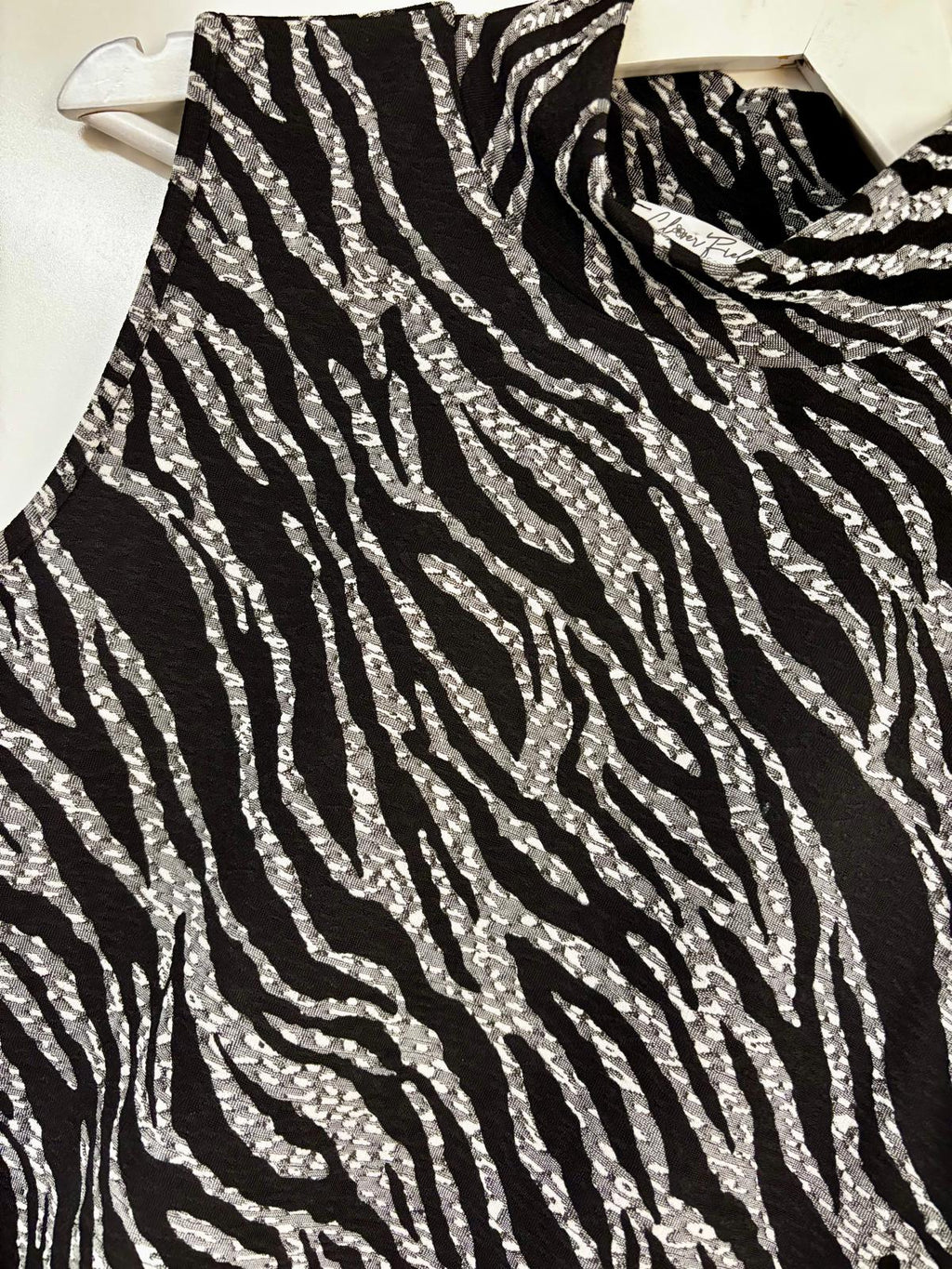 Suki - sleeveless top