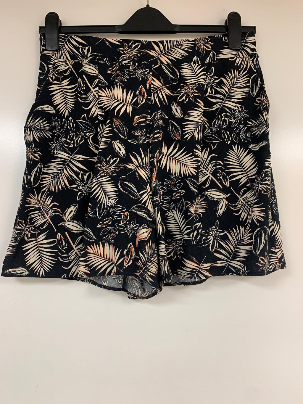 Clara - smart short