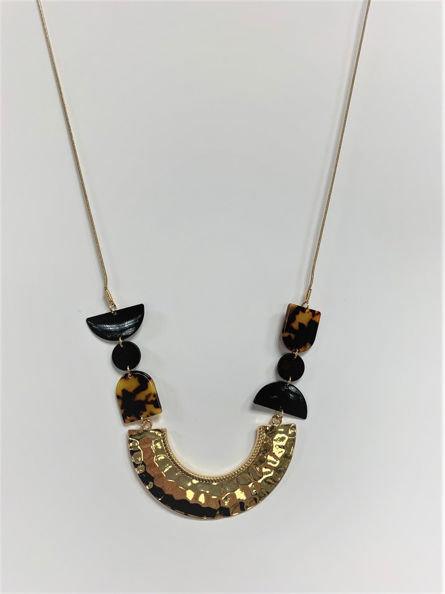 Metal hot sale bib necklace